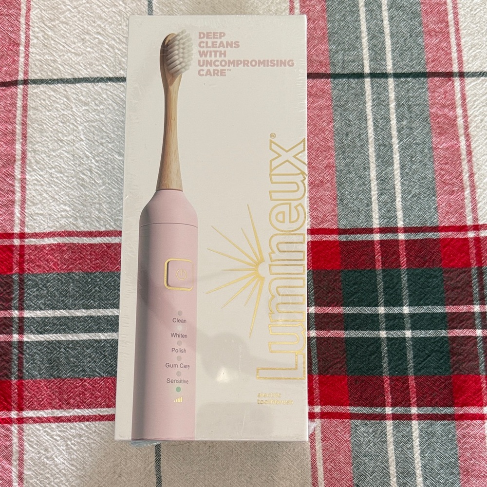 Lumineux Electric Toothbrush  New Unopened Pink